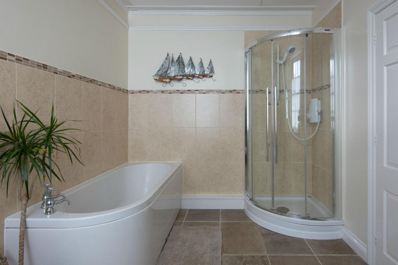 The White House Hotel Charmouth Luaran gambar